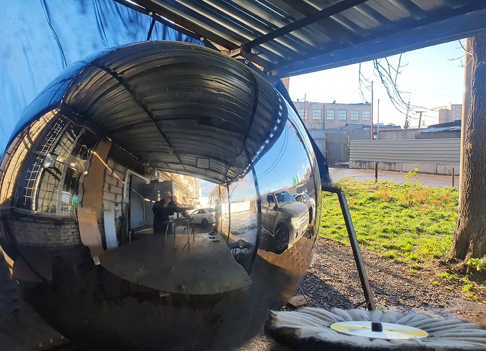 Зеркальный шар из нержавеющей стали - диаметр 2 метра Волгоград